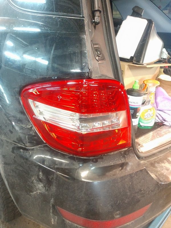 Реставрация светодиодных фонарей Mercedes-Benz ML164 в MB Garage